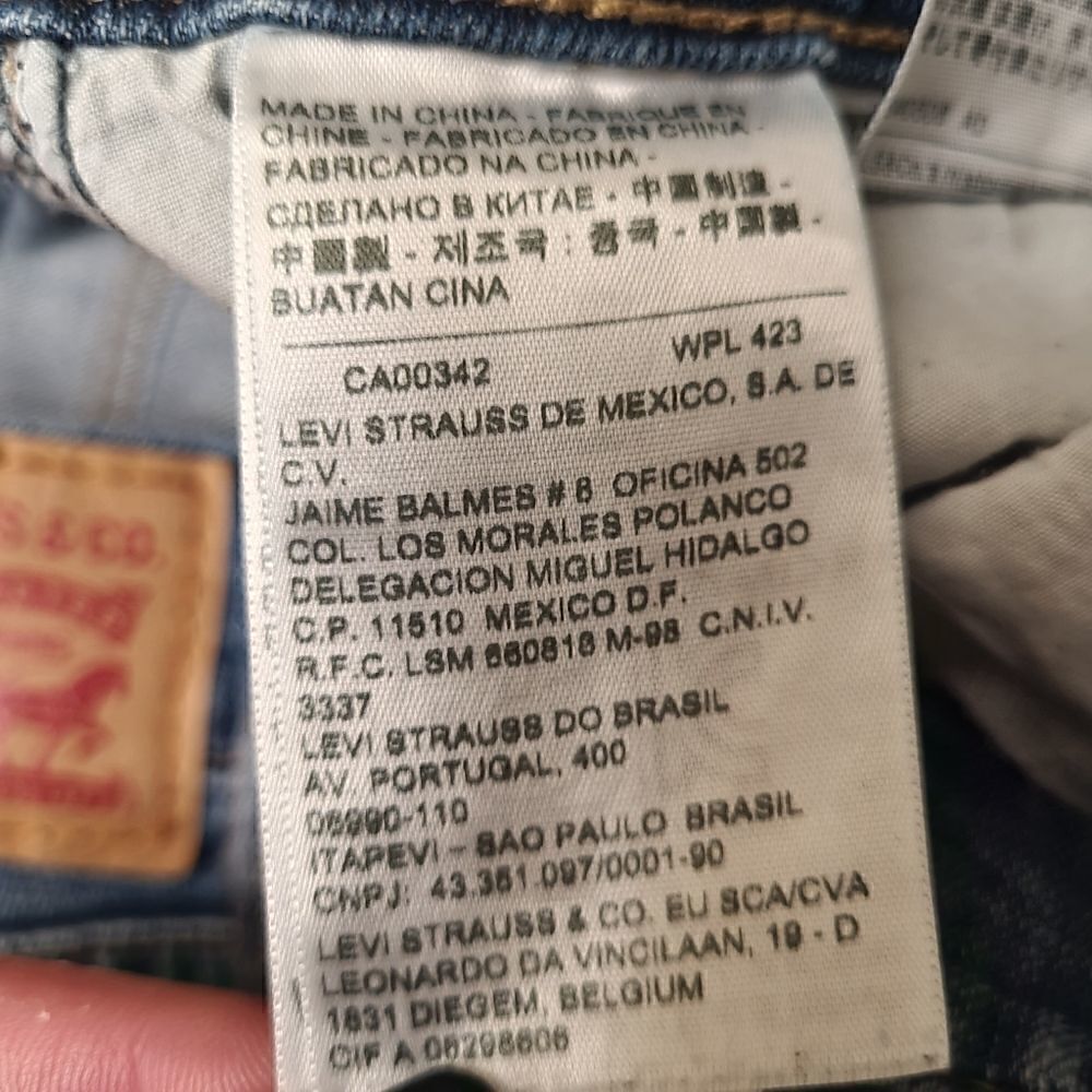 Levi's high rise, skinny,  stretchy jeans - Picture 3 of 4